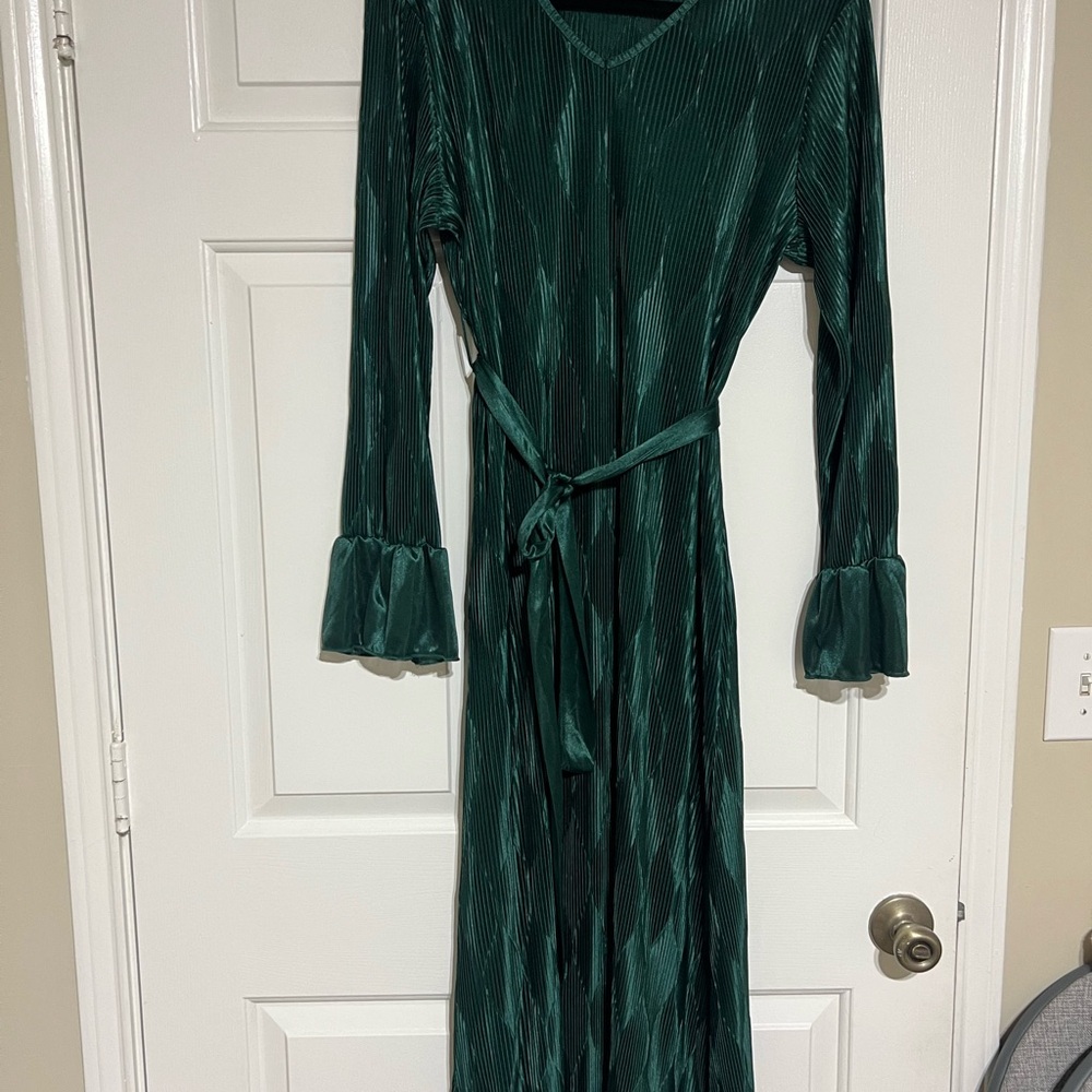 Elegant Green Long Sleeve Dress